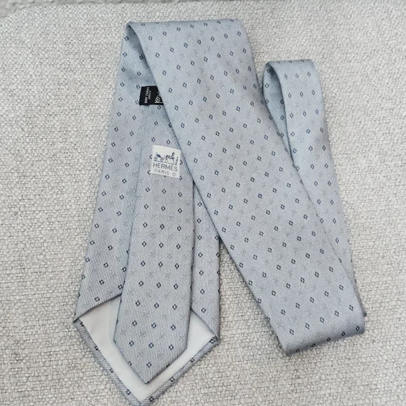 Vintage Hermès Paris 100% Silk Tie Light Blue Micro Print Made in France - Picture 3 of 5